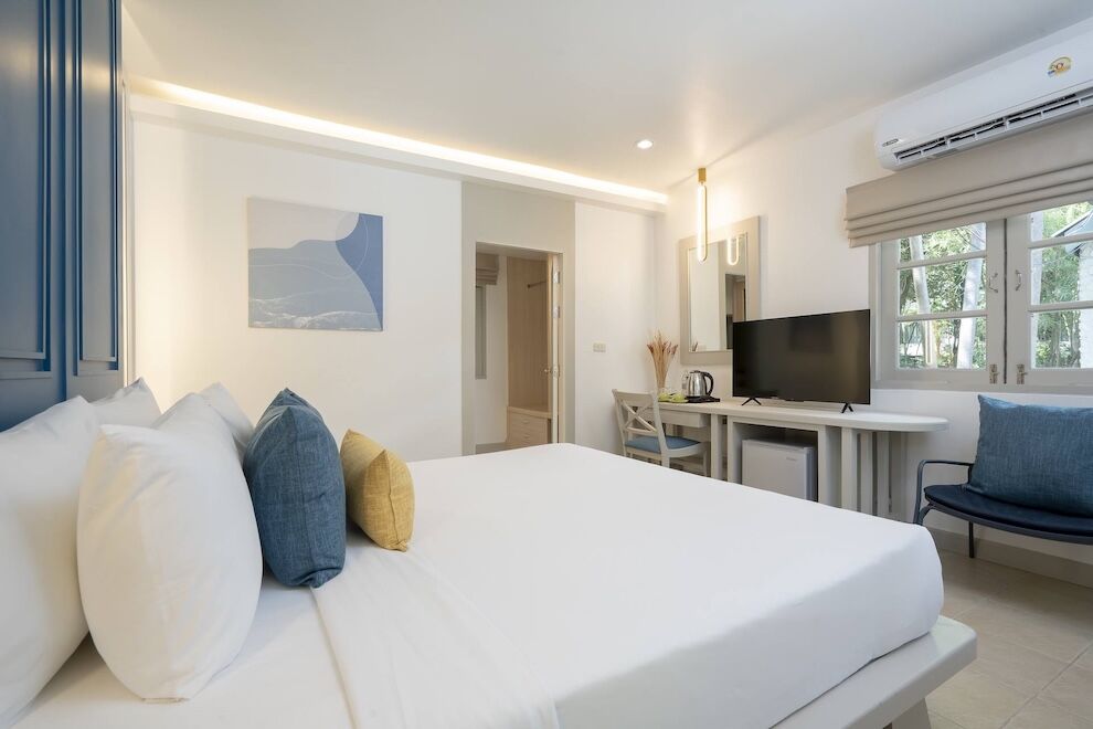 room photo