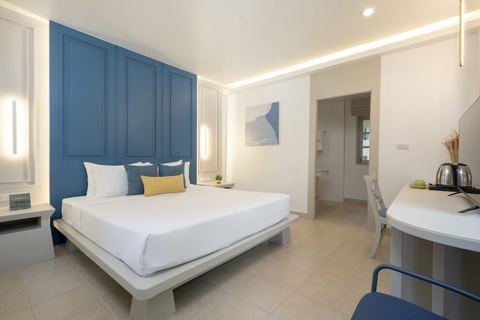 room photo