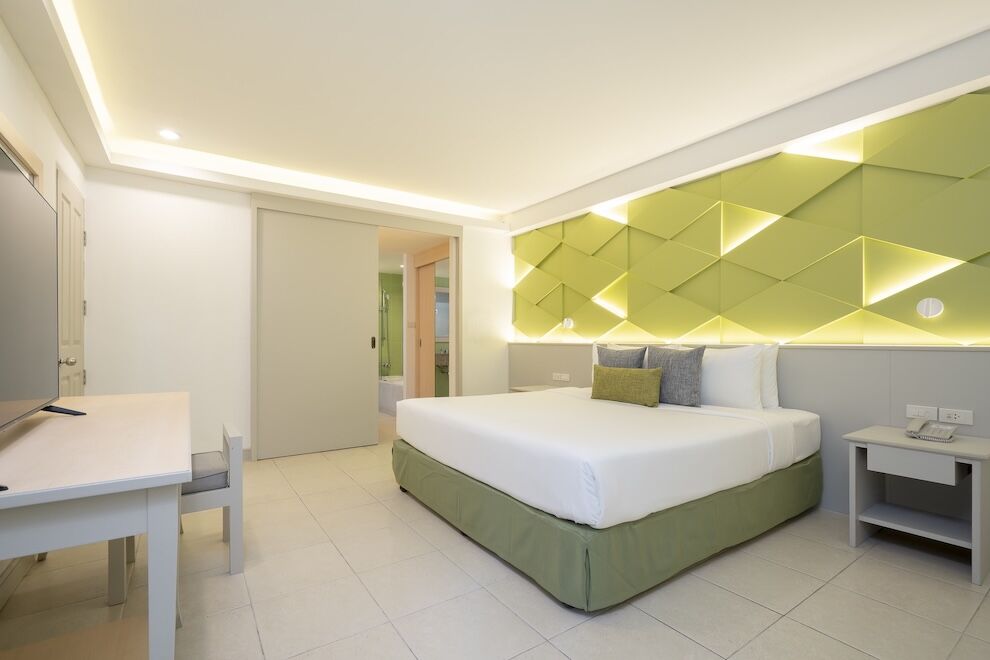room photo