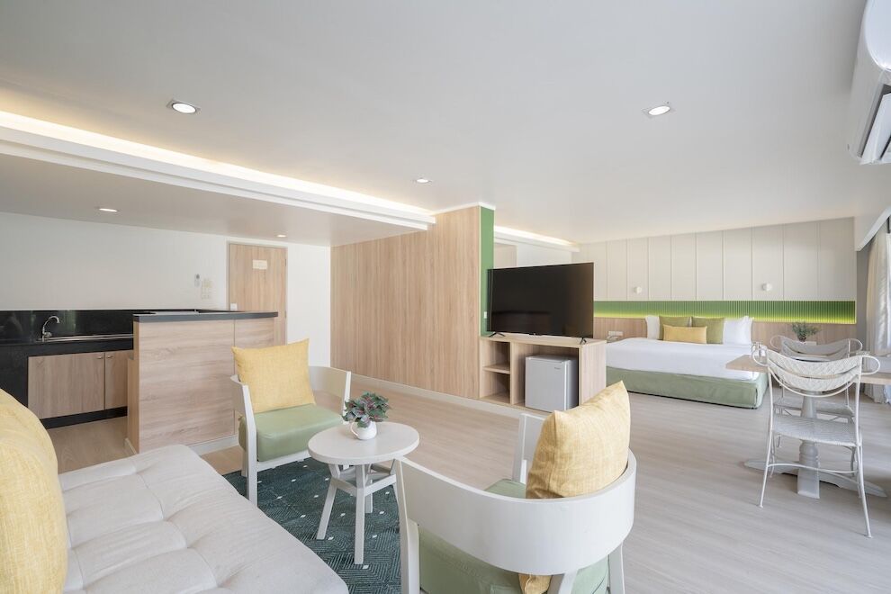 room photo