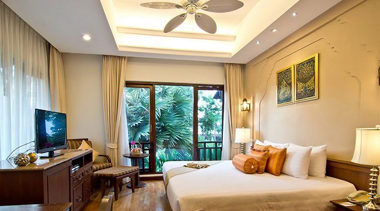 Na Jomtien Beach Front Hotel