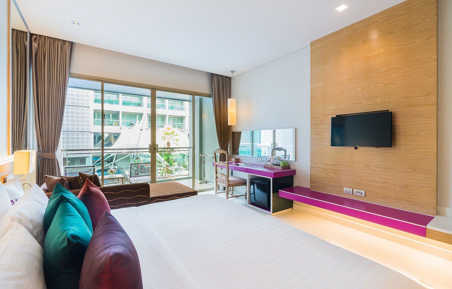 Plaza room